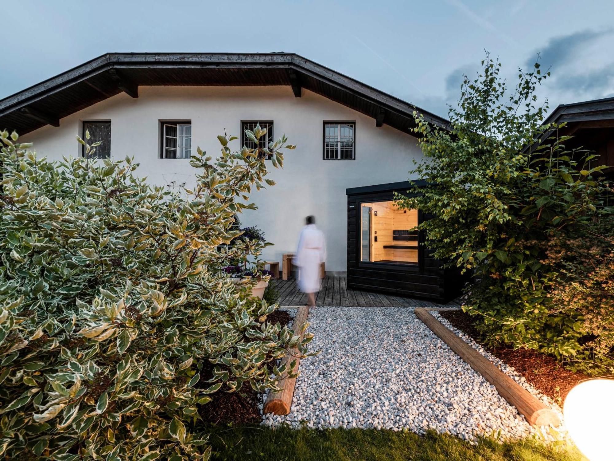 Strasserwirt - Ansitz Zu Tirol Strassen Exterior photo