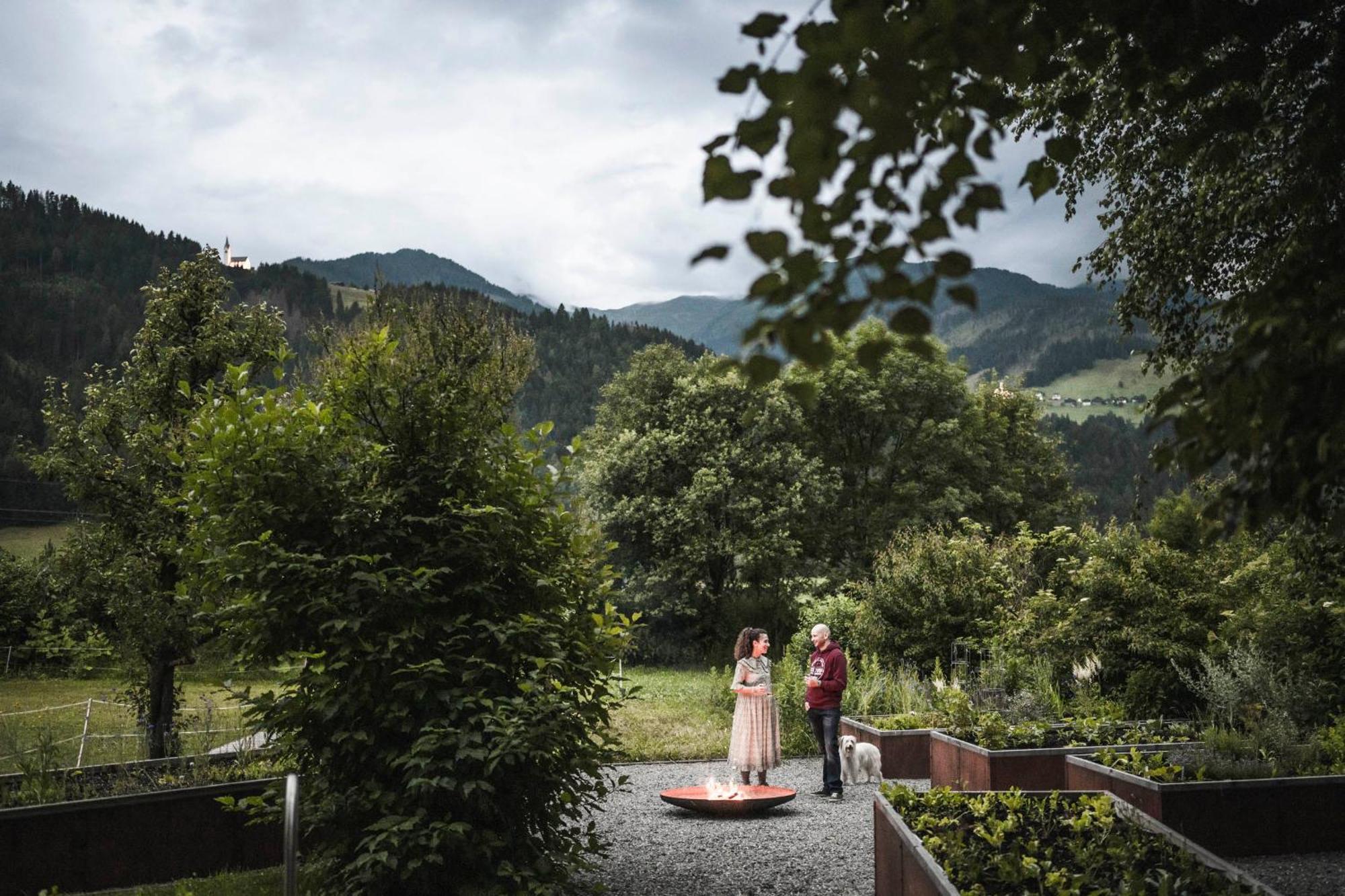 Strasserwirt - Ansitz Zu Tirol Strassen Exterior photo