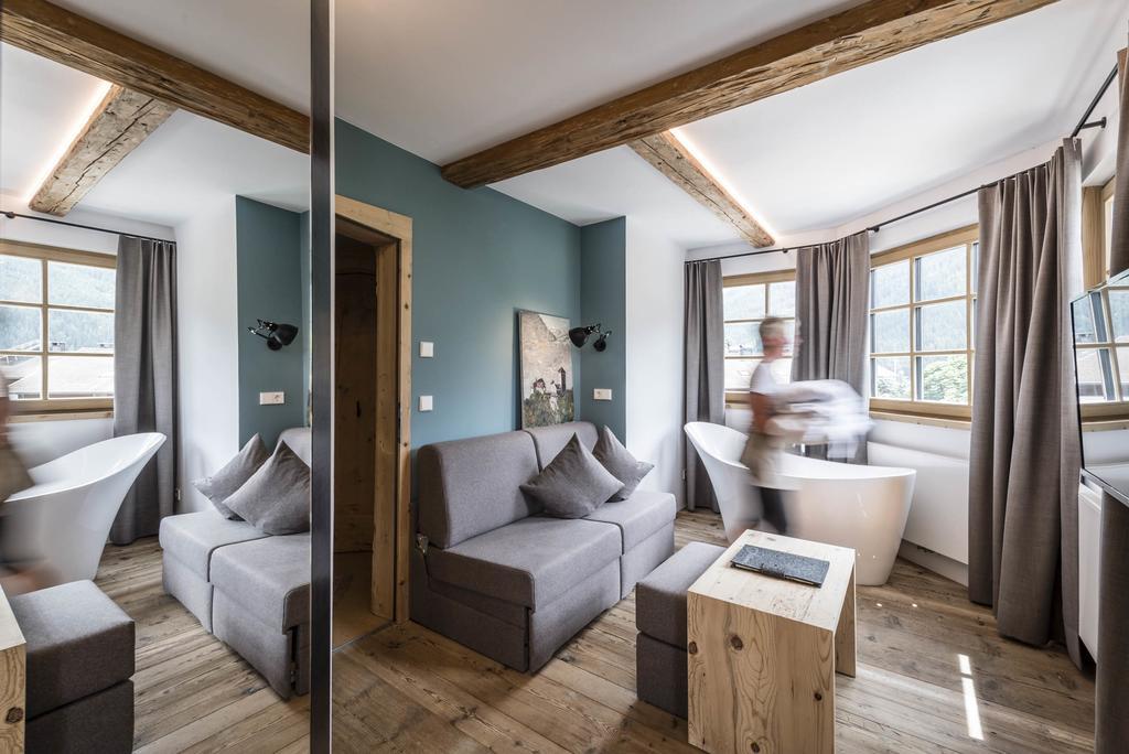 Strasserwirt - Ansitz Zu Tirol Strassen Room photo